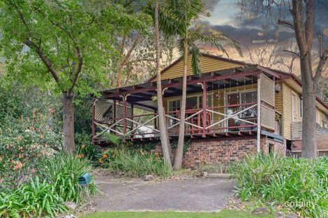 Property photo of 1 Avon Parade Mount Kembla NSW 2526