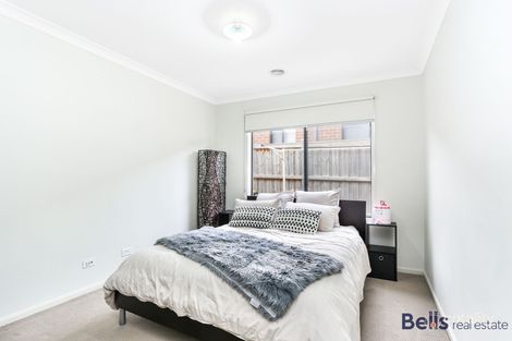 Property photo of 35 Wright Circuit Fraser Rise VIC 3336