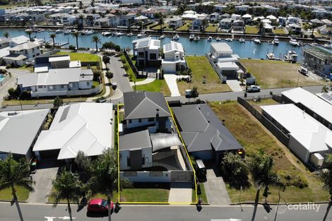 Property photo of 52 Grant Avenue Hope Island QLD 4212