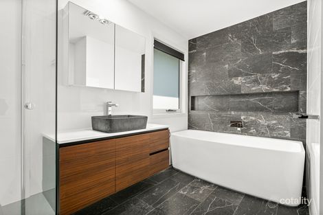 Property photo of 18 Berrima Street Tullimbar NSW 2527