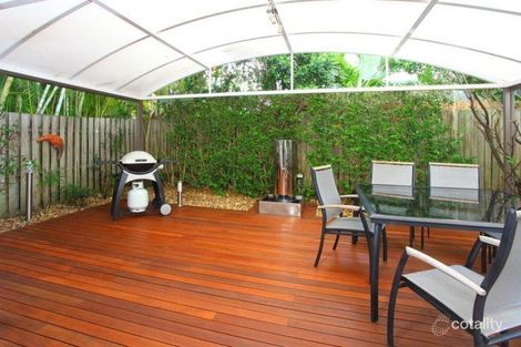 Property photo of 2/35 Shaw Street Southport QLD 4215