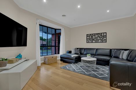 Property photo of 3 Pembroke Crescent Craigieburn VIC 3064
