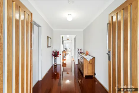 Property photo of 33 Grantham Drive Highton VIC 3216