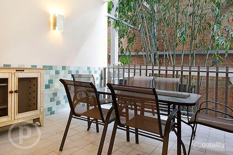 Property photo of 102/8 Skyring Terrace Teneriffe QLD 4005