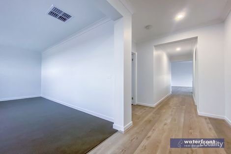 Property photo of 32 Lucania Crescent Tarneit VIC 3029