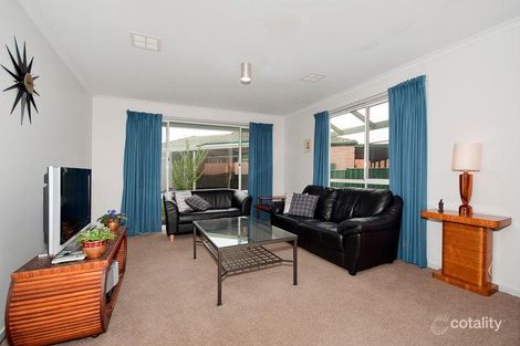 Property photo of 18 Saggers Close Gordon ACT 2906