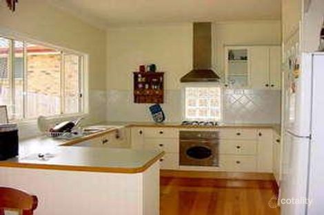 Property photo of 40 Hillenvale Avenue Arana Hills QLD 4054