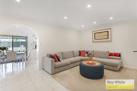 Property photo of 45 Swan Circuit Green Valley NSW 2168