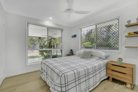 Property photo of 12 Cassatt Place Forest Lake QLD 4078