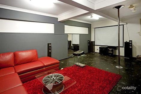 Property photo of 66 Castle Hill Drive South Gaven QLD 4211