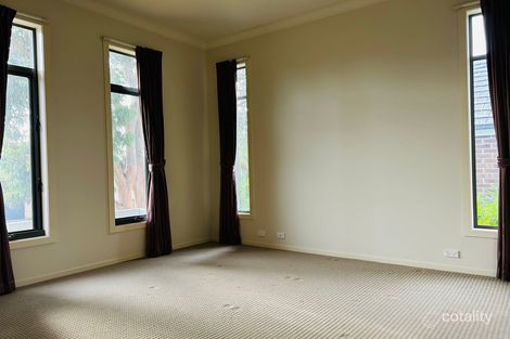 Property photo of 32 Montpellier Road Burwood VIC 3125