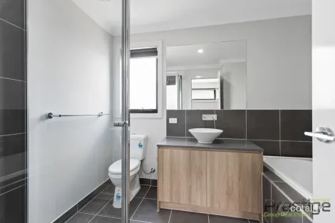Property photo of 37 Cetona Street Fraser Rise VIC 3336