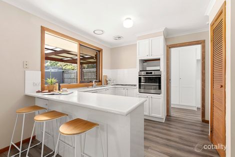 Property photo of 22 Veronica Crescent Mill Park VIC 3082