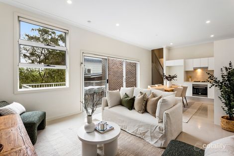2/11 Phillips Ave, West Wollongong, NSW 2500