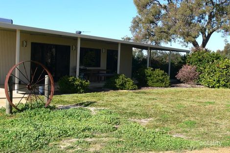 90 Redcourte Rd, Bakers Hill, WA 6562