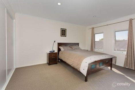Property photo of 18 Rourke Lane Kensington VIC 3031
