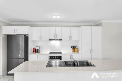 Property photo of 21 Tempera Place Yarrabilba QLD 4207