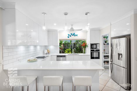 Property photo of 7 Melissa Close Clifton Beach QLD 4879