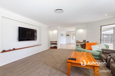 Property photo of 18 Riverdowns Crescent Helensvale QLD 4212