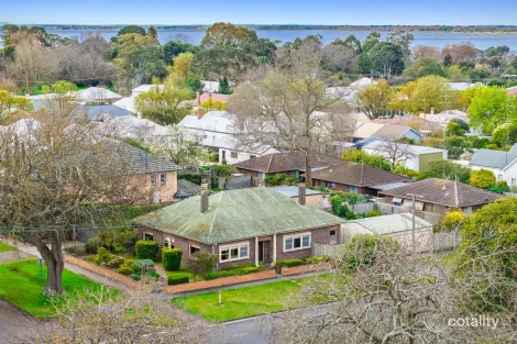 Property photo of 18 Hesse Street Colac VIC 3250