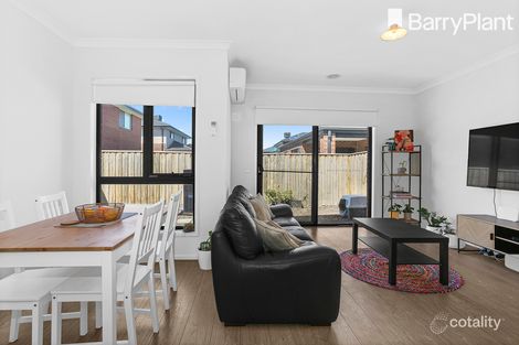 34 Bowling Ave, Point Cook, VIC 3030