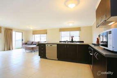 Property photo of 24 Emerald Rise Skye VIC 3977