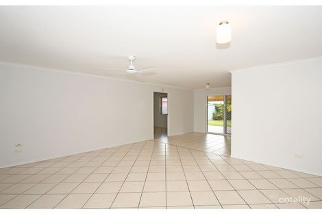 10 Hood St, Urangan, QLD 4655