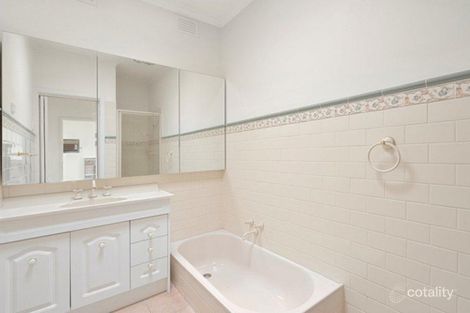Property photo of 302 Cumberland Road Pascoe Vale VIC 3044