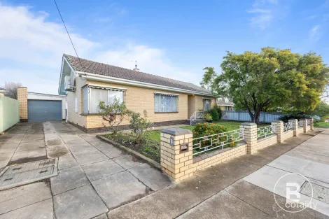 8 Mayes St, Stawell, VIC 3380