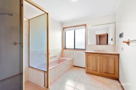 Property photo of 23 Newcombe Court Wantirna South VIC 3152