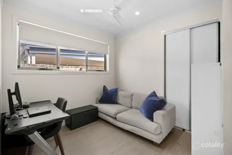 Property photo of 9 Apex Place Redbank Plains QLD 4301