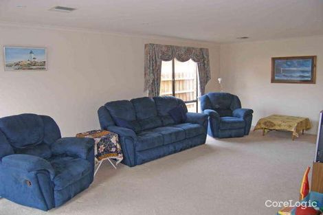 Property photo of 4 Field Court Berwick VIC 3806