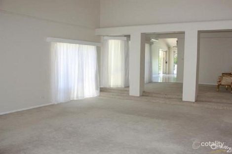 Property photo of 114 Edinburgh Road Benowa QLD 4217