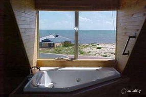 Property photo of 4 Ocean Blue Loop Peppermint Grove Beach WA 6271