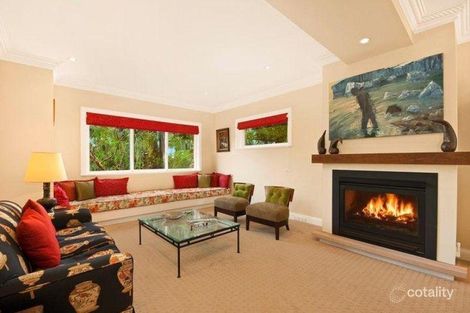 Property photo of 10 Rembrandt Drive Middle Cove NSW 2068