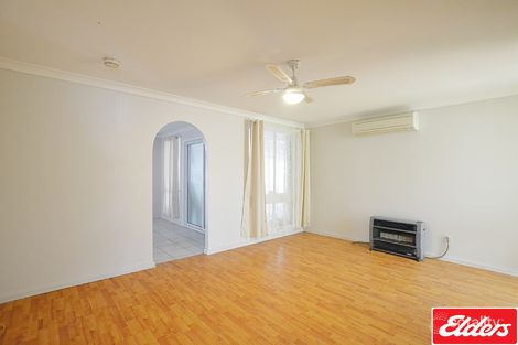 Property photo of 26 Carbasse Crescent St Helens Park NSW 2560