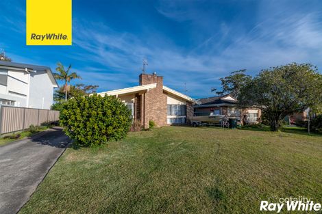 Property photo of 11 Murray Avenue Forster NSW 2428