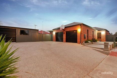 Property photo of 16 Stringybark Close Manor Lakes VIC 3024