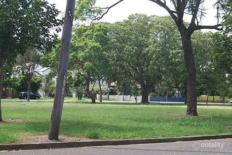 33 Heath St, East Brisbane, QLD 4169