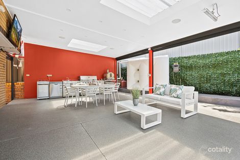 Property photo of 2 Arvenis Crescent Balgownie NSW 2519
