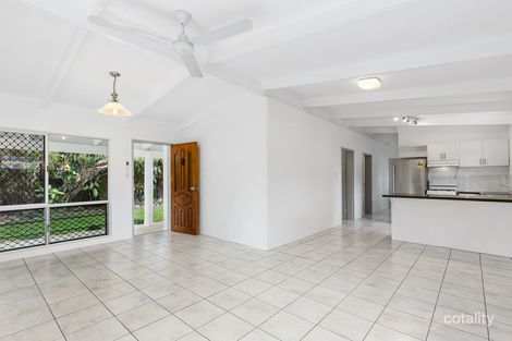 Property photo of 2/18 Jacaranda Street Holloways Beach QLD 4878