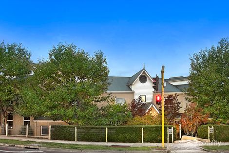 17/2 Grand Bvd, Montmorency, VIC 3094
