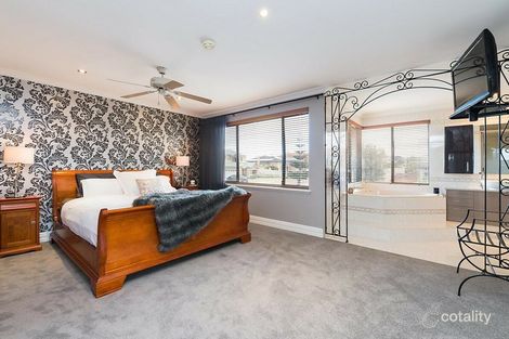 Property photo of 124 Broadbeach Boulevard Hillarys WA 6025