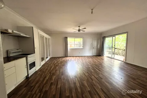 77 Yeramba Rd, Summerland Point, NSW 2259