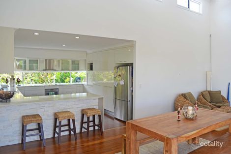 Property photo of 1 Tuckeroo Close Coral Cove QLD 4670