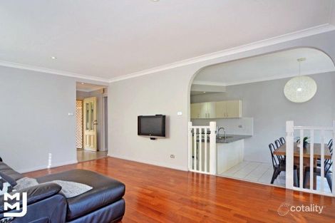Property photo of 2/18 Conway Crescent Blackbutt NSW 2529