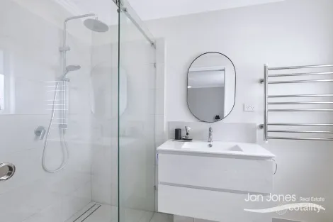 Property photo of 6/21-23 Thompson Crescent Clontarf QLD 4019