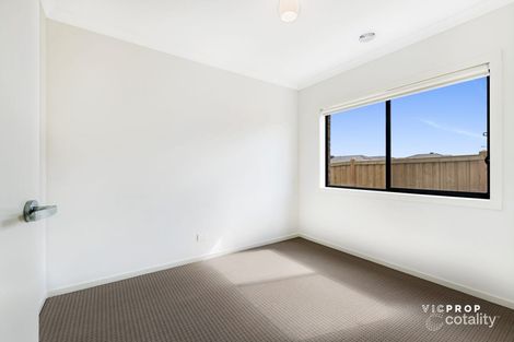 Property photo of 36 Squadron Road Point Cook VIC 3030