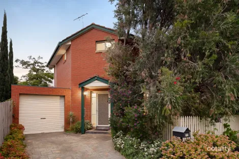 1/8 CARRUM ST, MALVERN EAST, VIC 3145