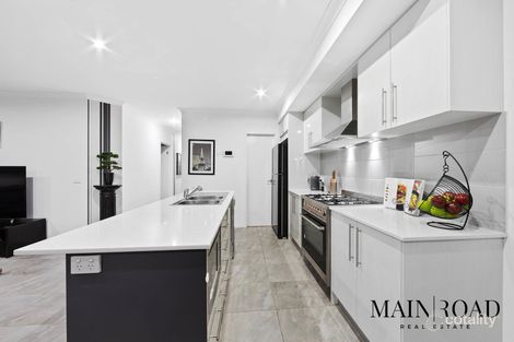Property photo of 28 City Vista Court Fraser Rise VIC 3336